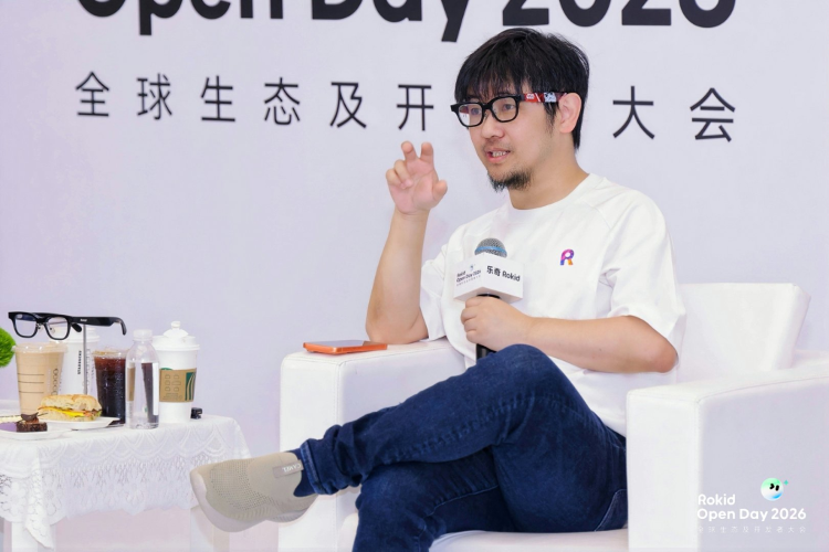 Rokid祝铭明回应“AI眼镜偷拍”：头部厂商无法回避，永远不会蒸馏员工