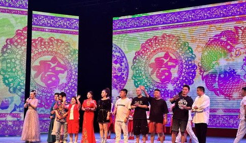 ​刘老根大舞台专场演出将亮相青岛西海岸新区金沙滩啤酒城