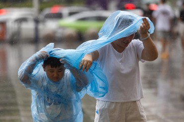 岛城迎降雨