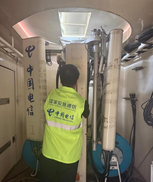 AI筑起暴雨中的“数字堤坝”