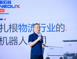 无人物流车成为具身智能首个规模化落地赛道