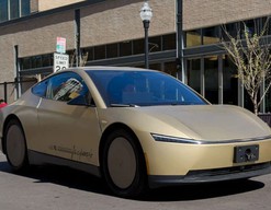特斯拉“赛博出租车”上路当天被调查