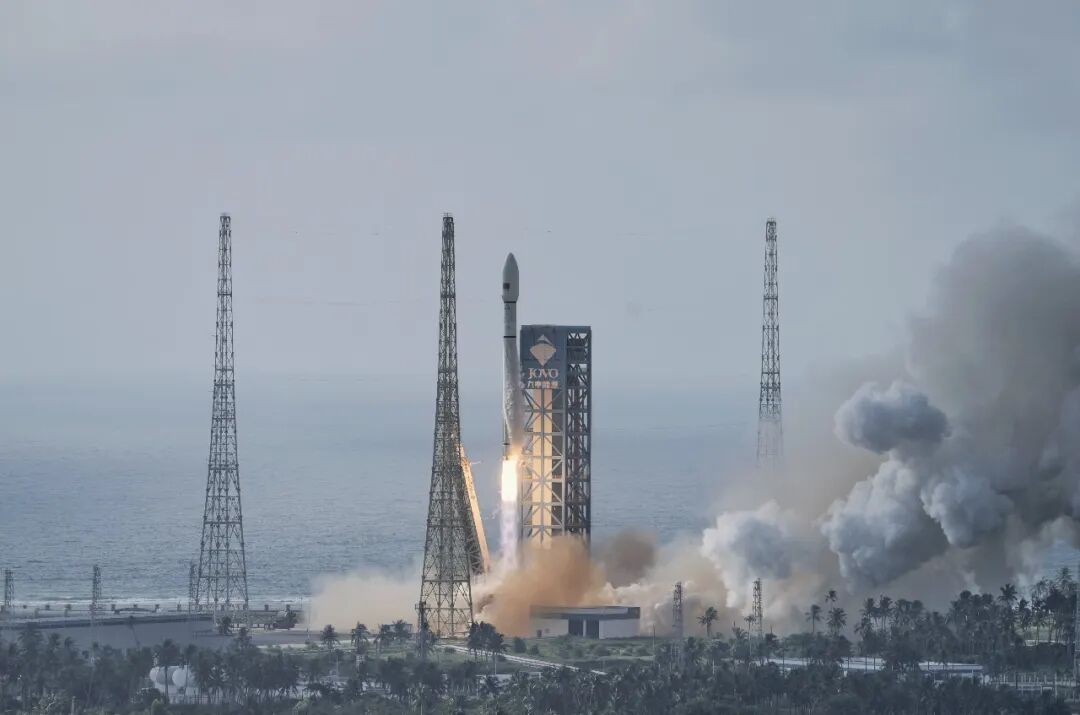 长征十二号火箭成功发射卫星互联网低轨25组卫星