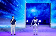 国产化电子架构具身智能机器人发布