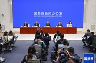 我国人形机器人整机产品突破400款，预计全年产量超10万台