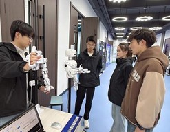 “工业自动化与智能制造科技巡展”走进哈尔滨广厦学院