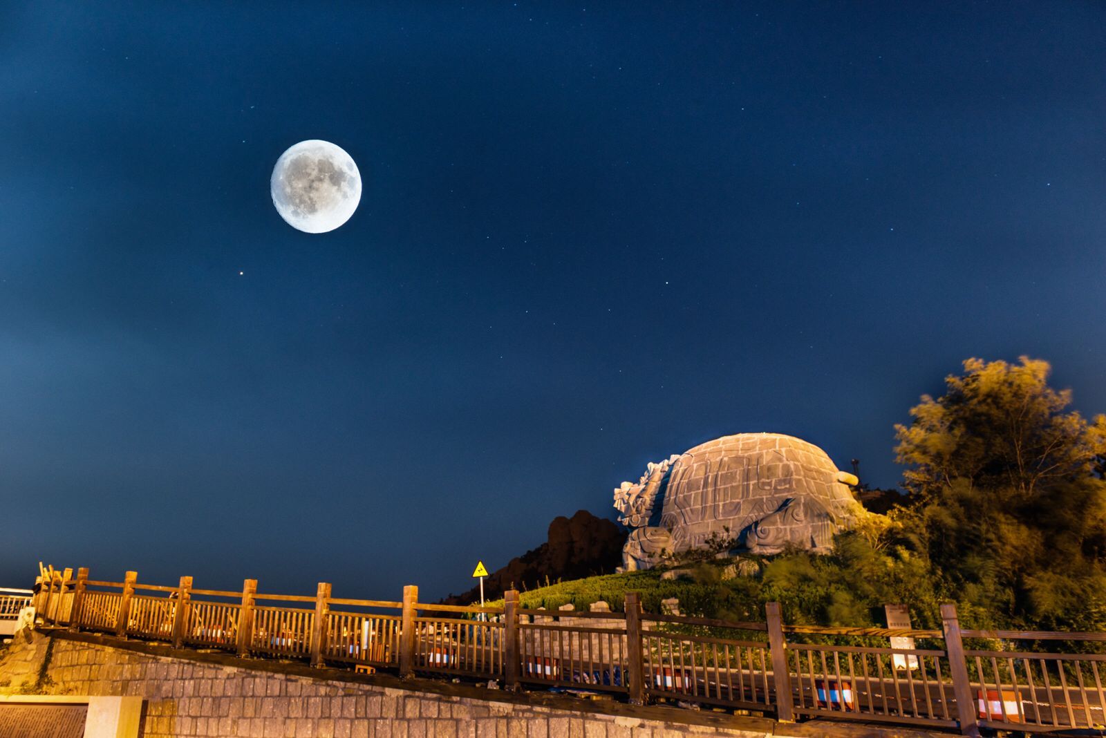 夜宿极地太清水月多景区探索夜游模式点亮夜青岛
