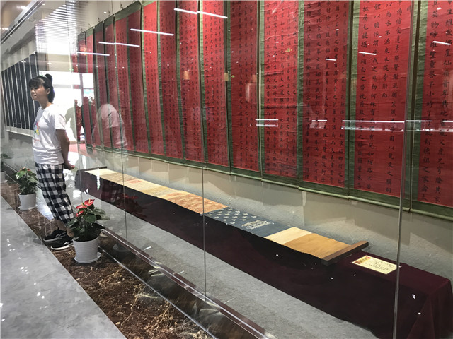 省内最大陈列古字画博物馆青岛海右博物馆今天正式开馆迎客市民可免费