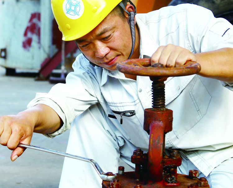 青岛人的骄傲青岛五名职工获齐鲁大工匠齐鲁工匠荣誉称号