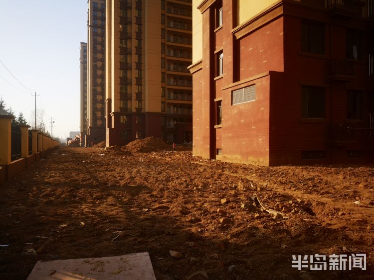 被通知交房,即墨东城名郡的业主傻眼了:这是新房还是工地?