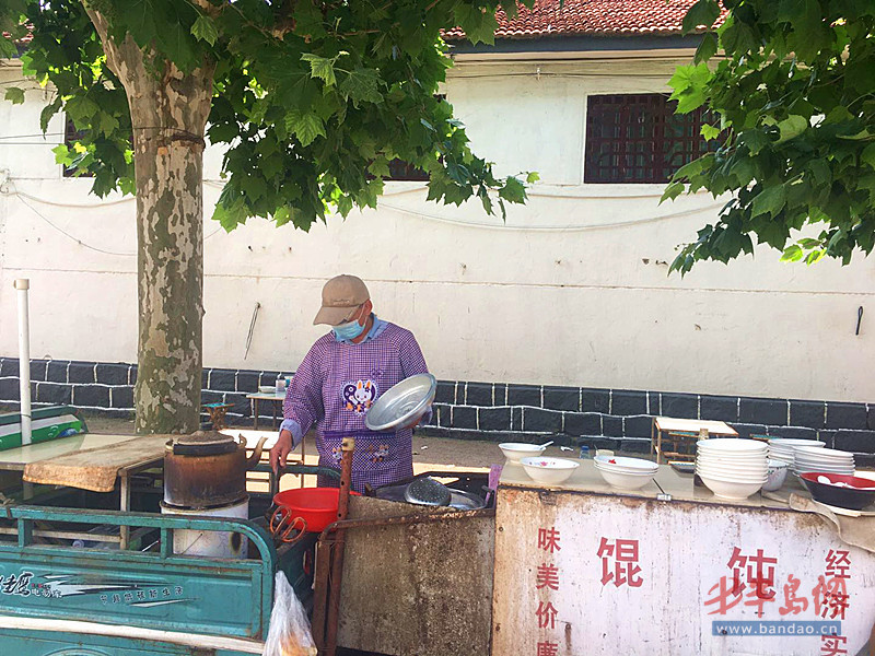 诸城路边这家小馄饨摊一摆就是13年