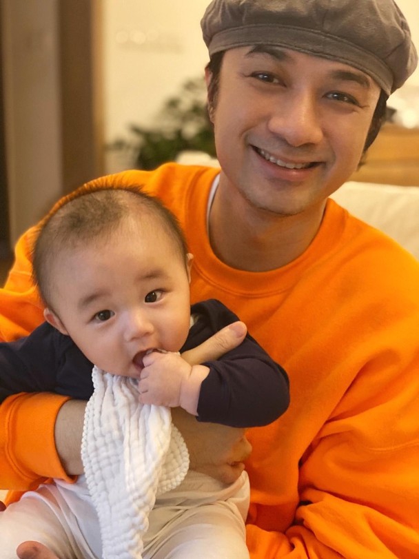 章子怡古巨基晒儿子范冰冰王一博晒爸爸父亲节这一天好热闹