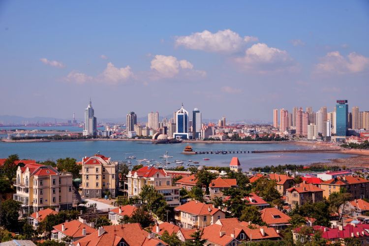 海滨之城时尚之都青岛展示着它独特的美