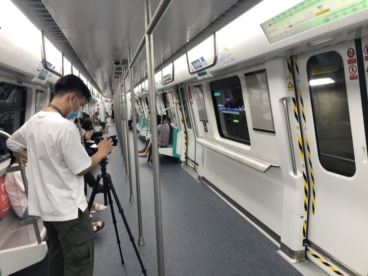 深圳地铁里面图片图片