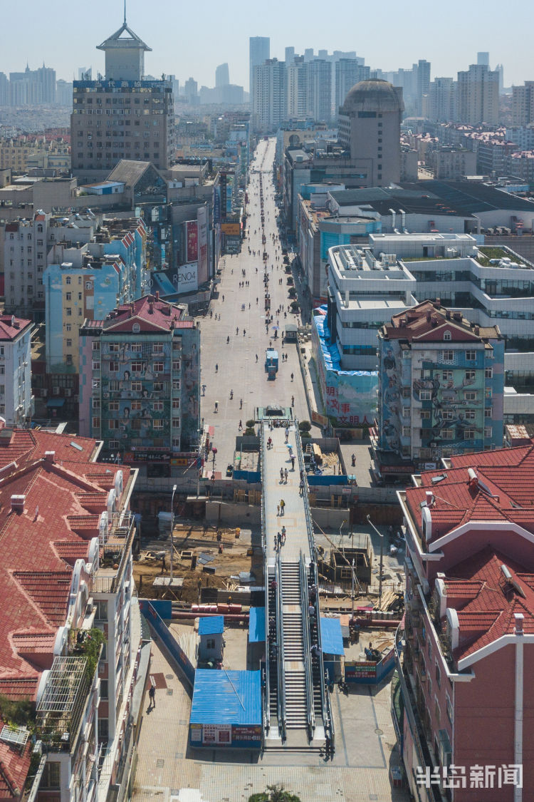 空中俯瞰青岛威海路改造项目正在稳步进行