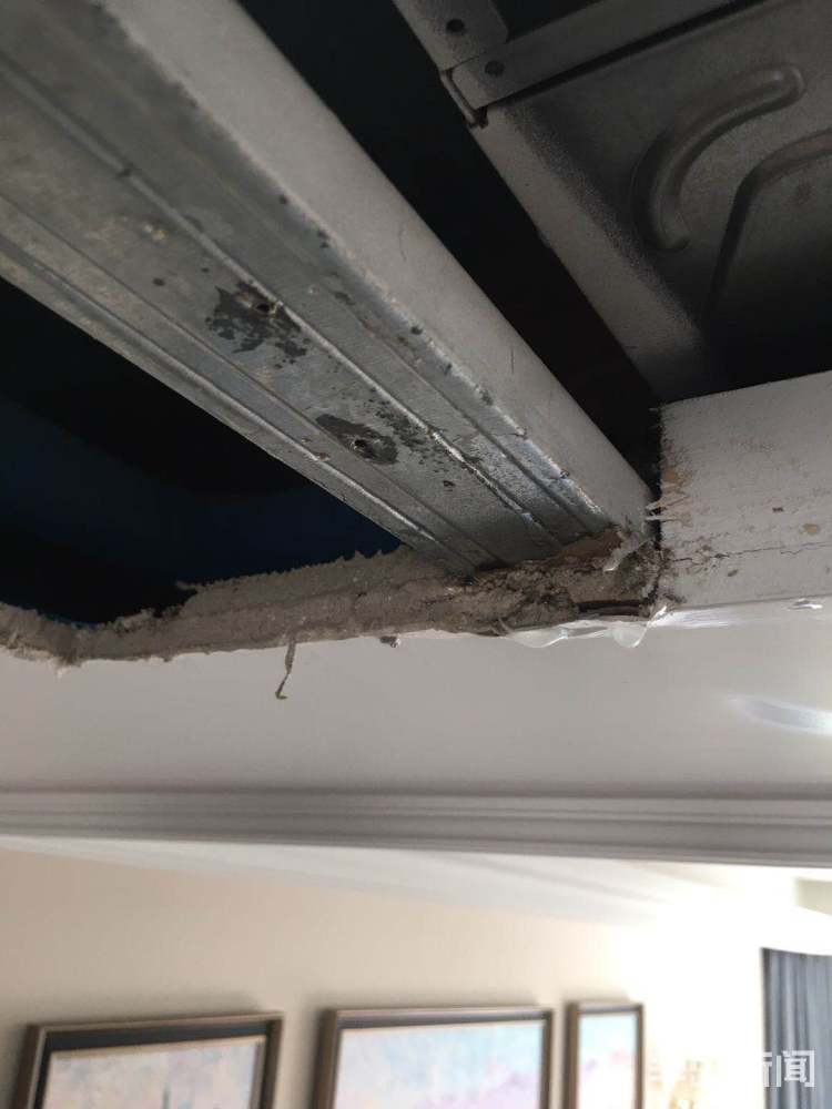 吊顶损坏地板被泡不到一个月格力中央空调两次漏水