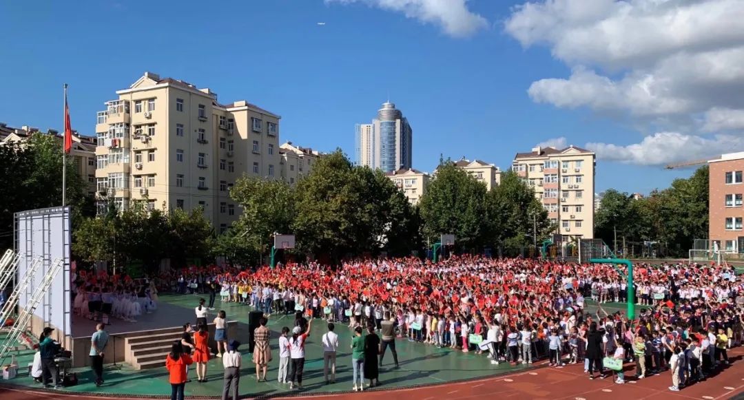 我爱你中国青岛基隆路小学举行国庆节主题活动