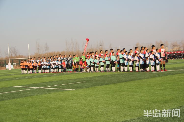 平度的山东省华侨中学橄榄球队在2020年"同和杯"山东省青少年十五人制