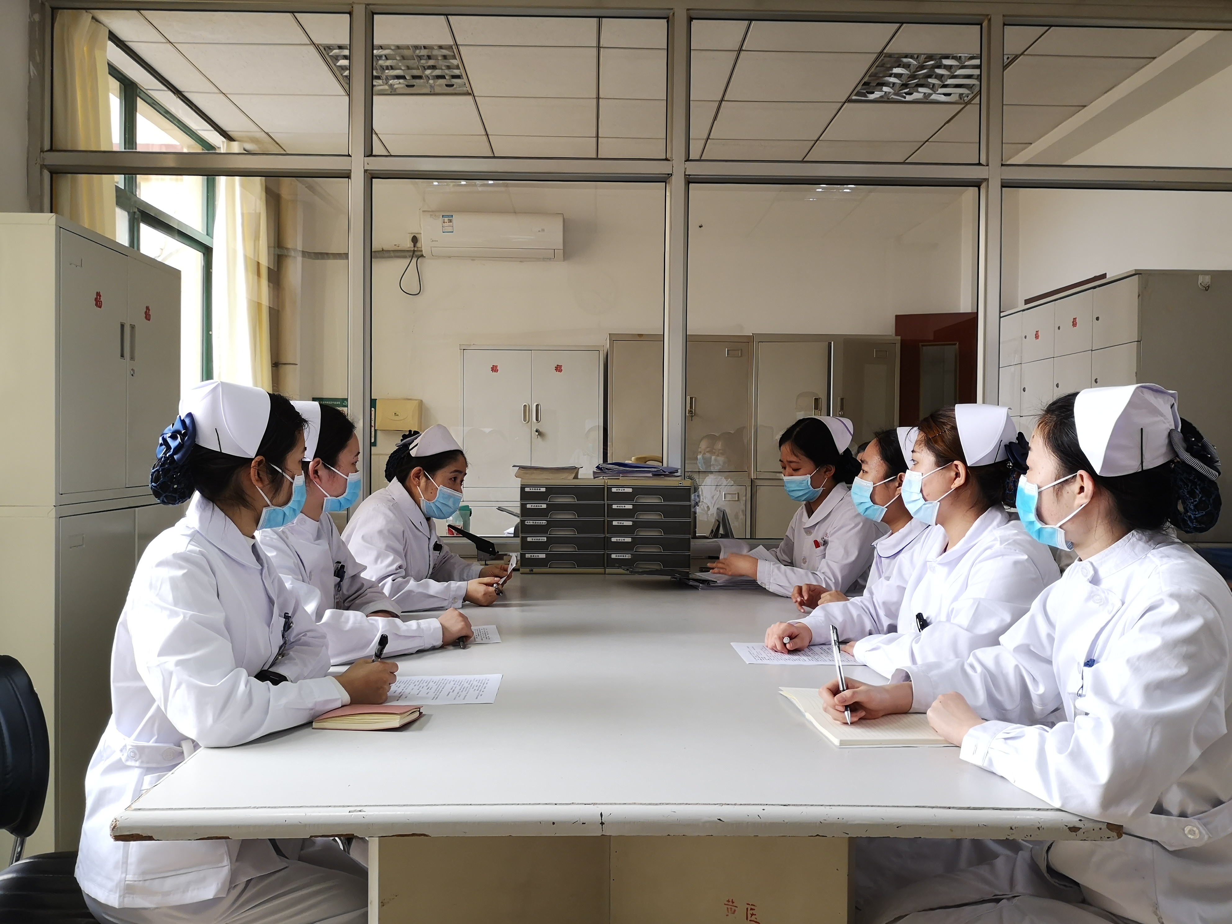 西海岸新区中医医院蒲公英护理实习队翻转课堂系列活动蒲公英小讲堂