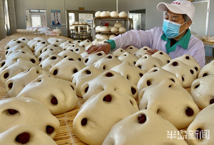 青岛花样大馒头蒸出浓浓年味