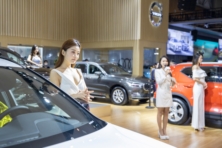 继去年的山东国际车展之后,奥迪在本届青岛春季国际车展上再次配备了