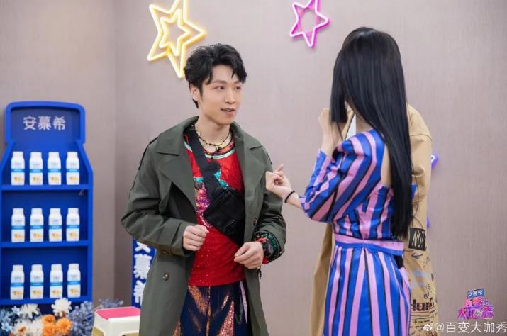 往期节目中,张海宇不管是模仿黄渤与"黄子韬"沈凌争当青岛代言人,还是