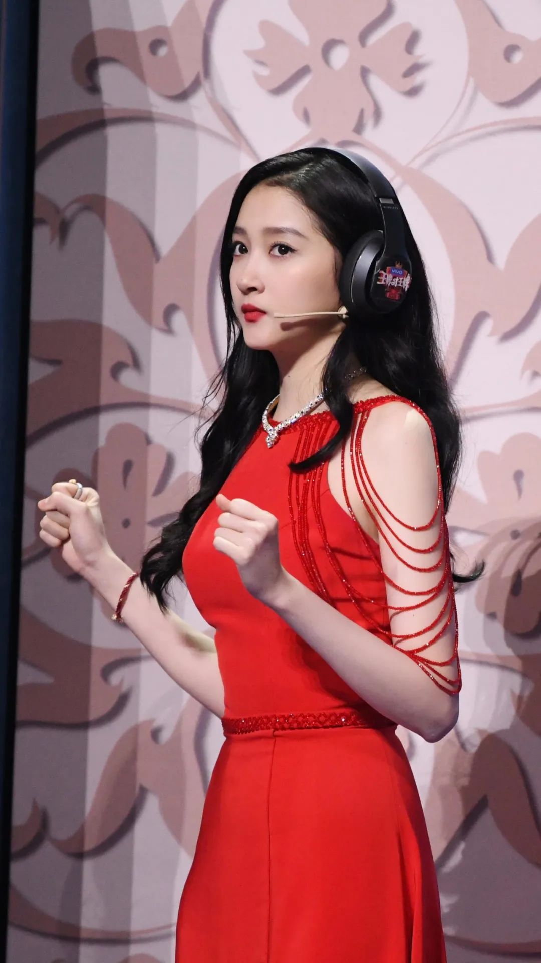 杨颖蒋欣领衔四美玩转王牌对王牌七仙女剧组十七年后再相聚