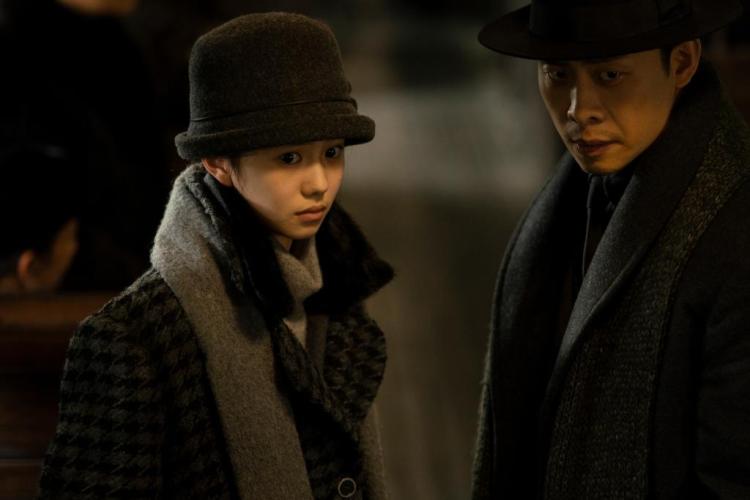 电影悬崖之上观摩研讨会在北京举行以人民史观塑造群像式英雄