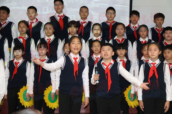 红领巾心向党 青岛市实验小学举行班级特色展示活动