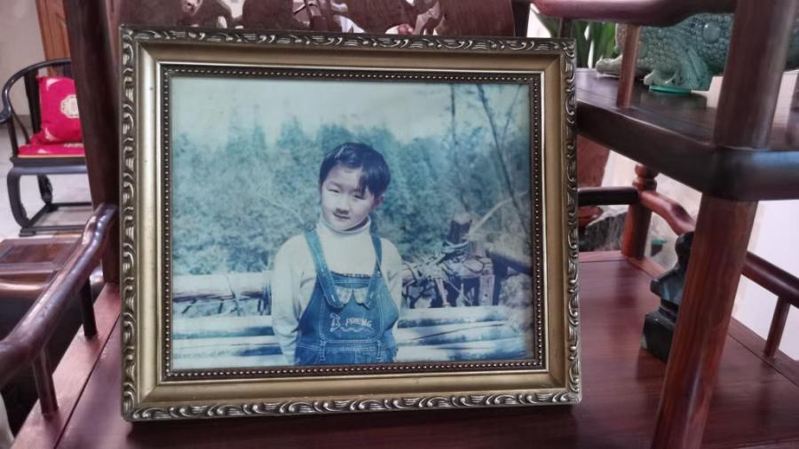 在陈梦奥运比赛期间,很多亲朋好友也一起来到陈梦家中关注陈梦的比赛