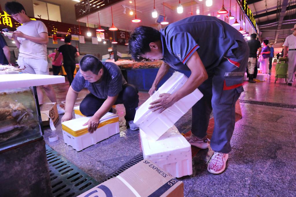 中秋临近海鲜快递火爆数量比往年激增220