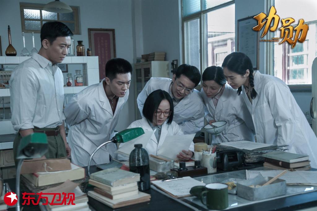 周迅、郑晓龙再合作！《功勋》之《屠呦呦的礼物》今晚开播-半岛网