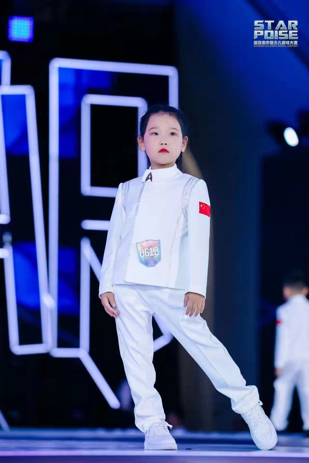 这青岛小嫚真棒全国少年模特大赛获殊荣