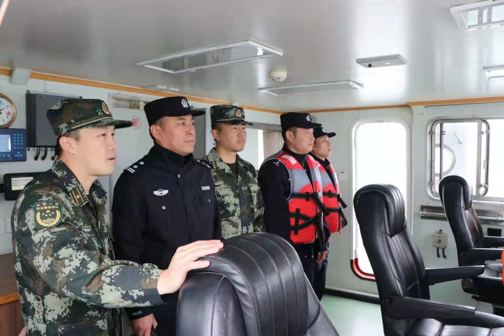 山东青岛海警局市北工作站与驻地涉海单位开展海上巡航专项行动
