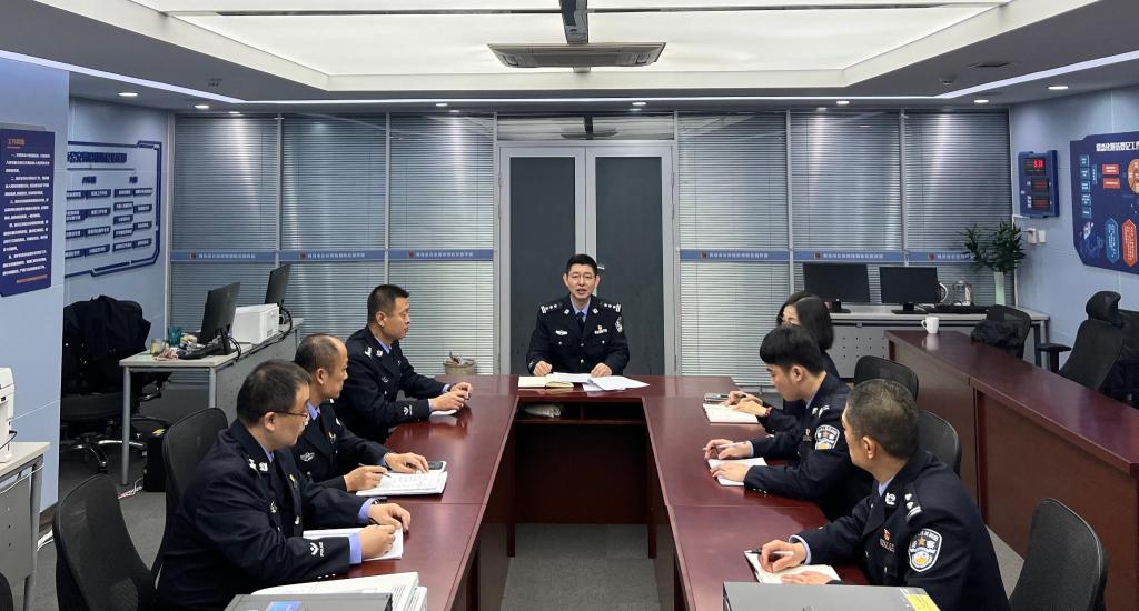 最美警察丨市局疫情防控指挥部办公室