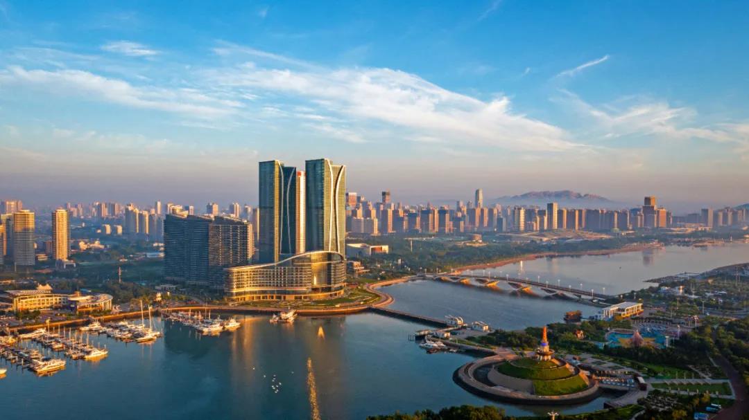 喜来登酒店入选第五届[ travel award 旅者大奖〕2021年度榜单-半岛网