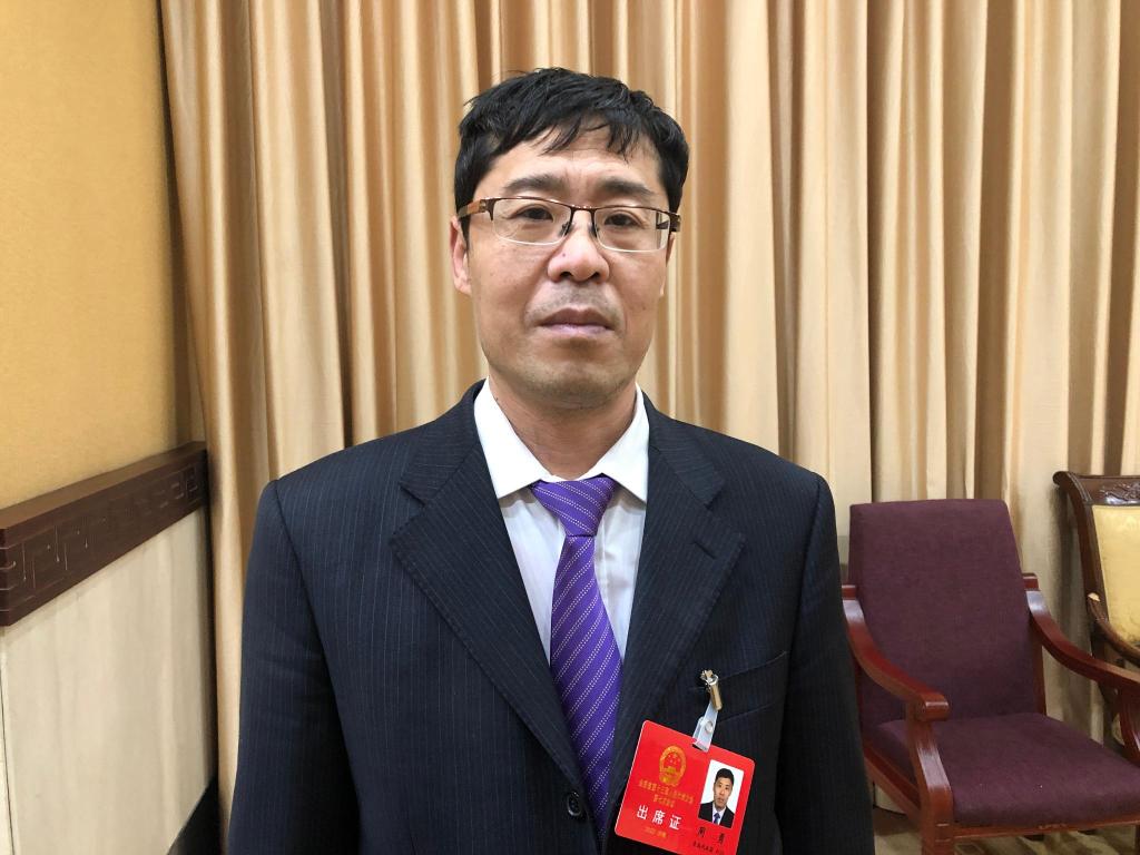 两会好声音丨周勇代表深入基层一线把服务做到本职工作以外