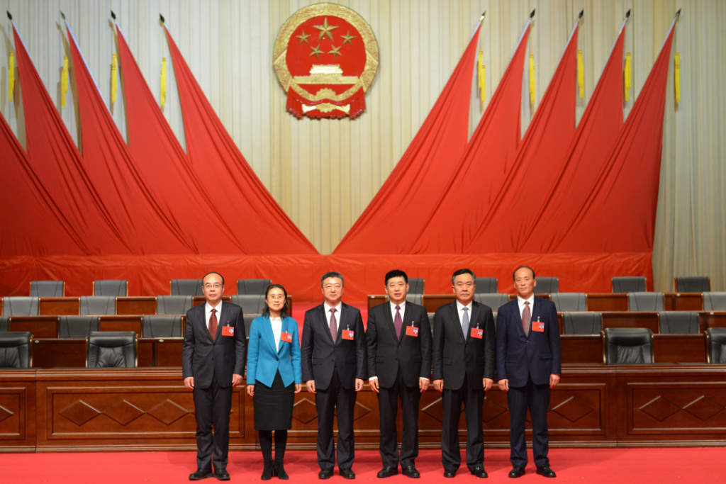 李晓光当选为胶州市人大常委会主任 于冬泉当选为胶州市市长