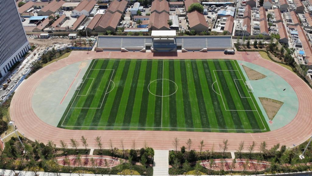 39平方米,室外绿化面积约14000平方米,是即墨区"公园城市"三年攻坚