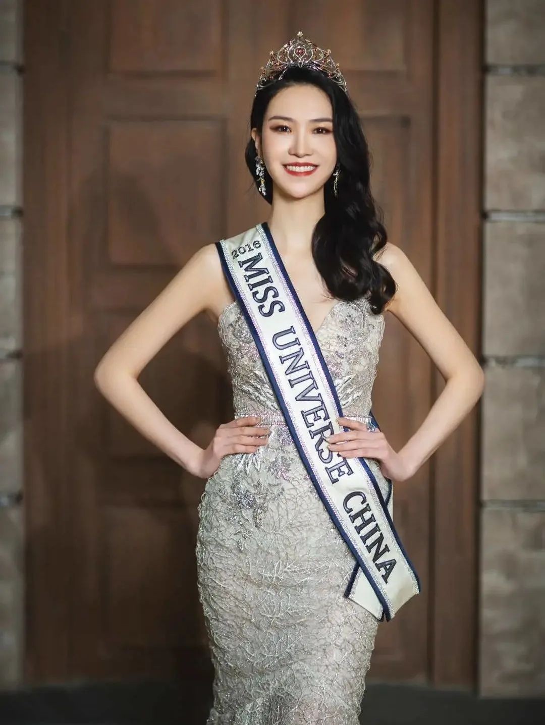 小姐》中国区冠军朱 鑫三,往届山东赛区现场青春活力热情火辣的泳装