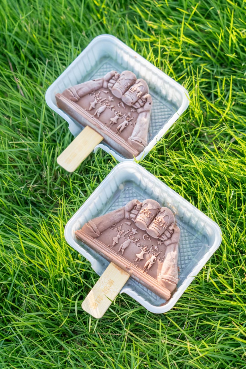 青岛与世界干杯!这支网红文创雪糕火了,快来金沙滩啤酒城打卡吧