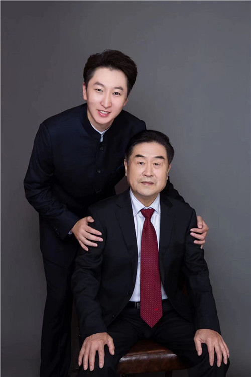 京剧老生名家张克让先生收徒青岛市京剧院优秀青年演员牟晓飞拜师仪式