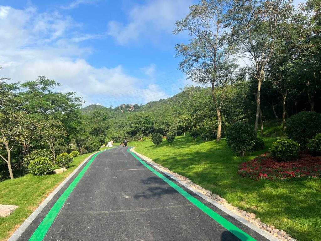 小山路变身美丽景观道市北浮山防火通道绿道改造提升项目整体工程已