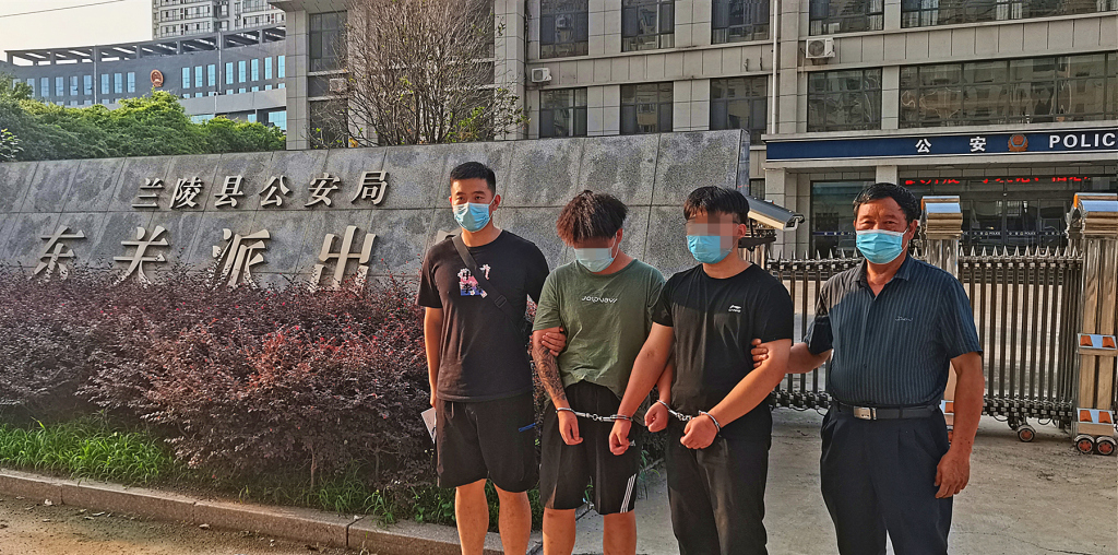 没钱我教你网贷再转这团伙专盯年轻人小伙被骗网贷近60万后才报警