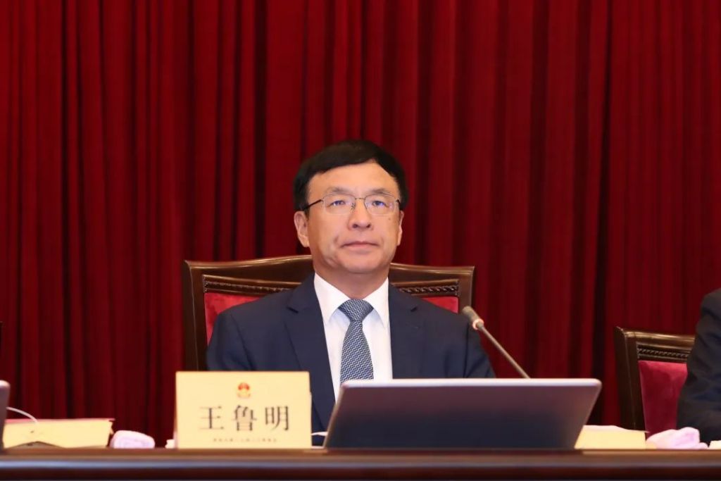 市人大常委会副主任李红兵,栾新,韩守信,张建刚,陈金国,秘书长华玉松