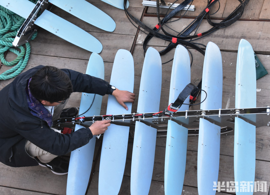 波浪滑翔器通过科技部验收青岛或成我国海洋移动观测装备制造中心