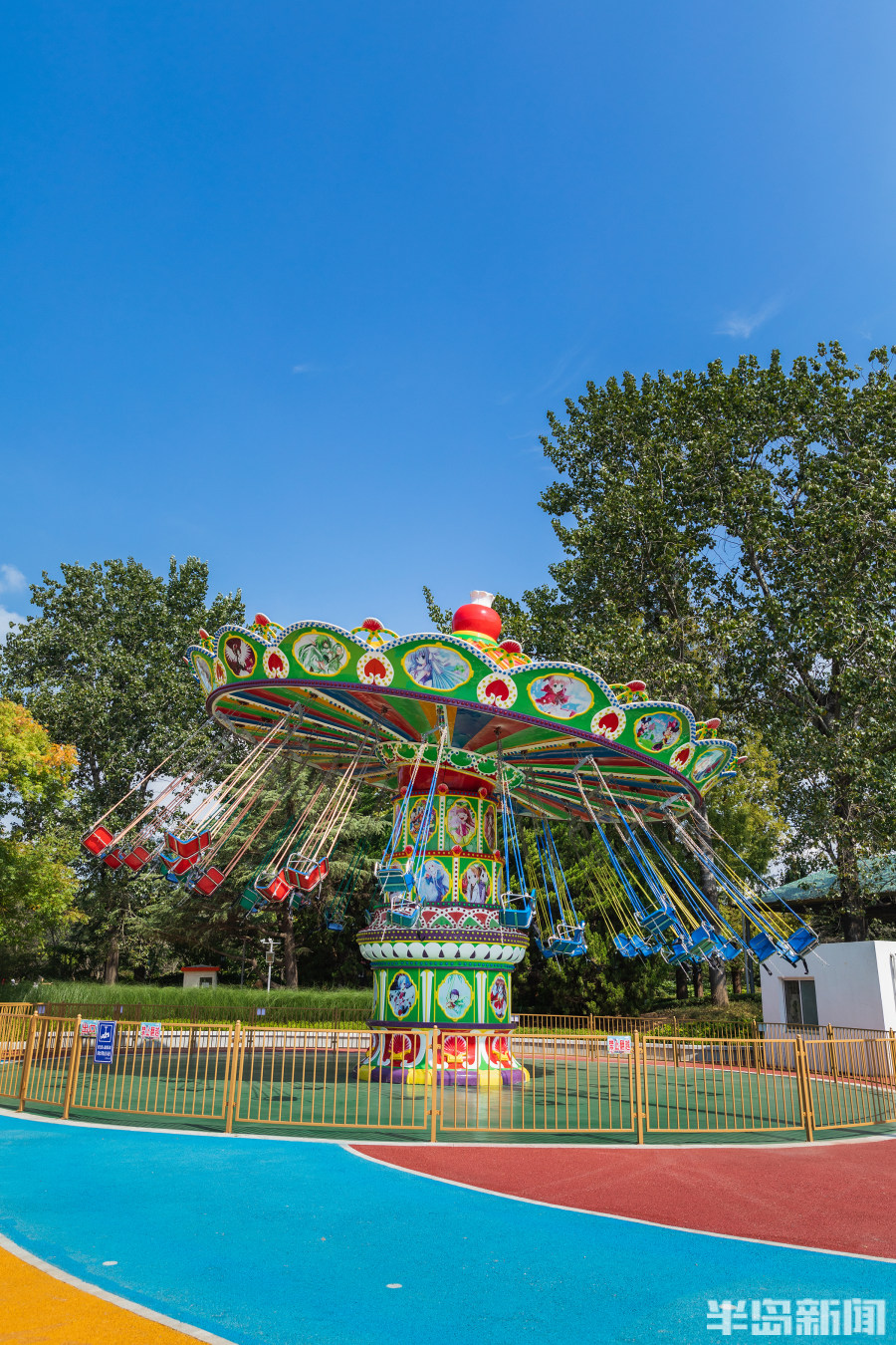 青岛中山公园"欢乐丛林"亮相-半岛网