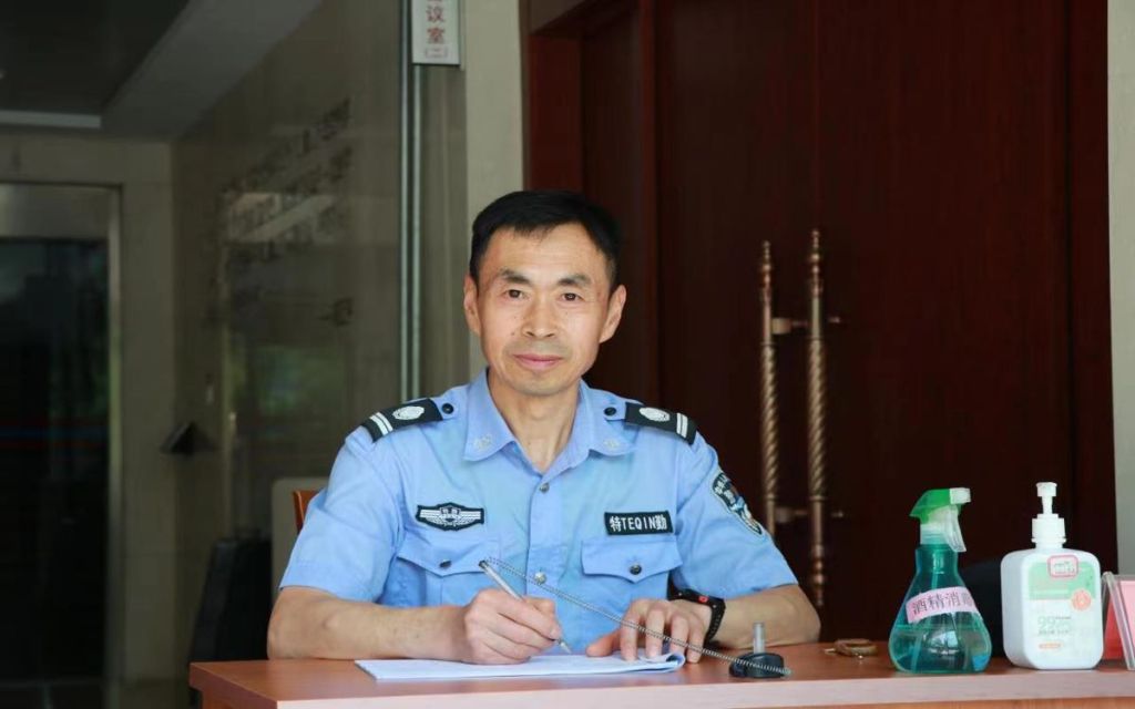 青岛好人丨风高浪急中救起落水男子水中勇者张森获评山东好人