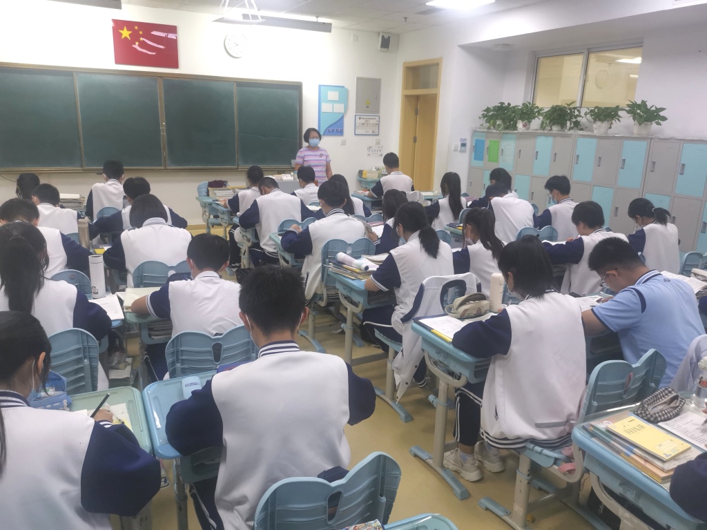 我的晚自习由我做主!青岛试点晚自习两月有余,学生自主规划见关爱更见成长-半岛网