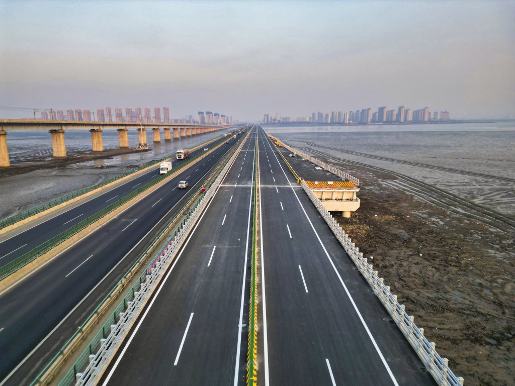 重磅青兰高速公路改扩建工程今日正式通车